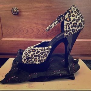 Pleaser stilettos leopard print